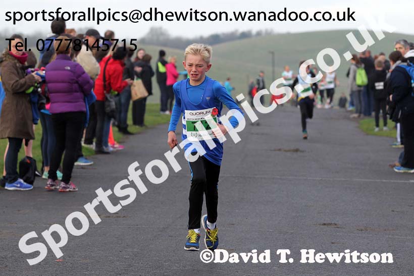 Under-11s Heaton Harriers Memorial Road Race. Photo: David T. Hewitson/Sports for All Pics